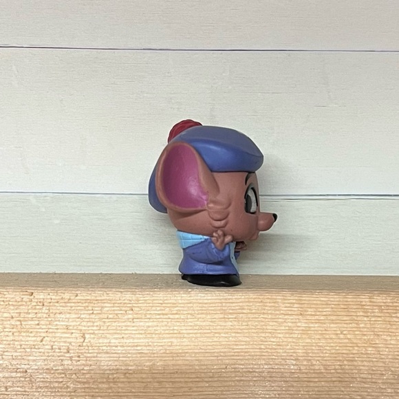Disney Doorables Series12 Olivia from The Great Mouse Detective TARGET EXCLUSIVE - Picture 4 of 5